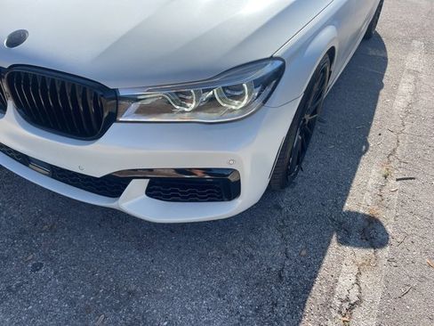 Used 2018 BMW 750i image 3