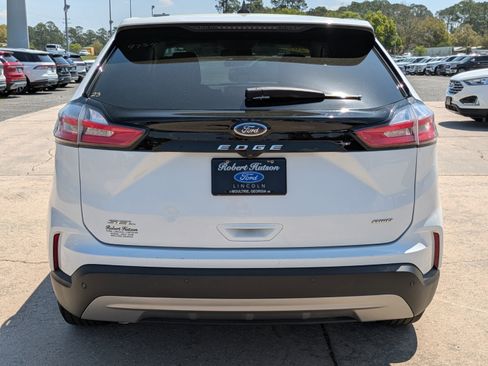 Used 2023 Ford Edge SEL image 7