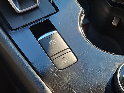 Certified 2024 Nissan Rogue SV image 23