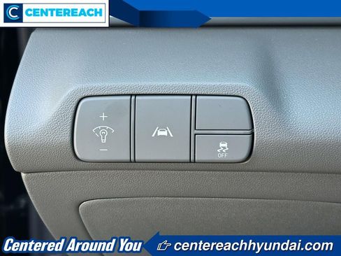 Used 2023 Hyundai Elantra SEL FWD image 16