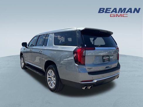 Used 2025 GMC Yukon XL Denali RWD image 5