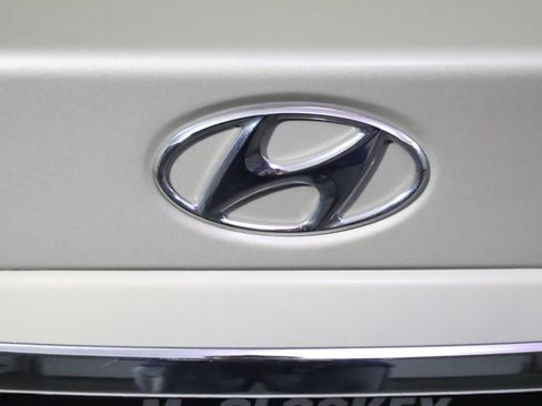 Used 2010 Hyundai Elantra GLS w/ Sunroof Pkg 3 FWD image 8
