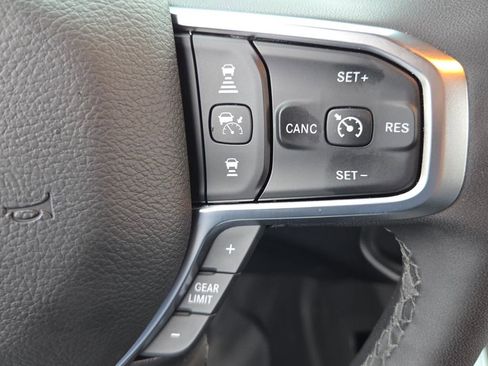 Used 2026 RAM 3500 Big Horn AWD/4WD image 23