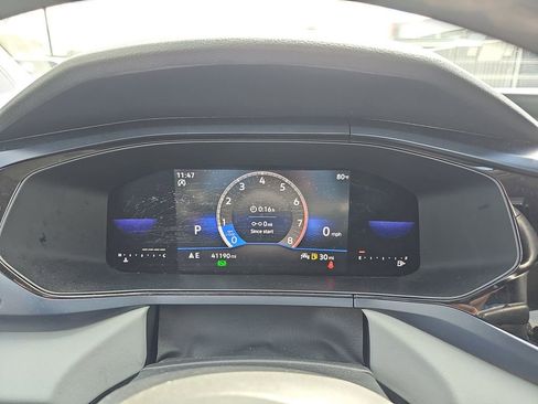 Used 2022 Volkswagen Taos SE w/ Panoramic Sunroof Package image 22