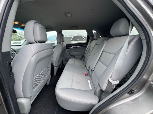Used 2012 Kia Sorento LX AWD/4WD image 12