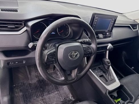 Certified 2021 Toyota RAV4 XLE FWD image 9