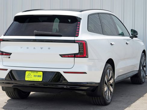 Used 2025 Volvo EX90 Ultra image 52