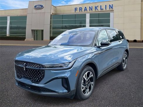 New 2025 Lincoln Nautilus Premier w/ Equipment Group 102A image 3