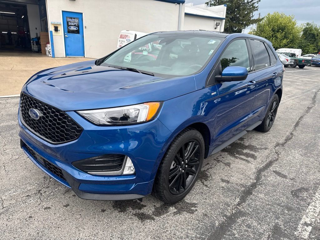 Certified 2023 Ford Edge ST-Line w/ Class II Trailer Tow Package AWD/4WD image 8