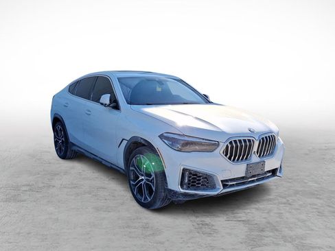 Used 2023 BMW X6 xDrive40i w/ Premium Package image 3