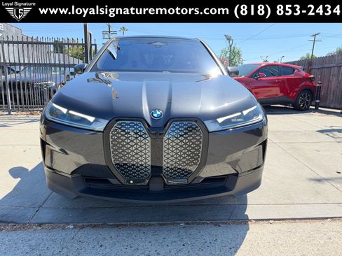 Used 2024 BMW iX xDrive50 w/ Premium Package AWD/4WD image 2