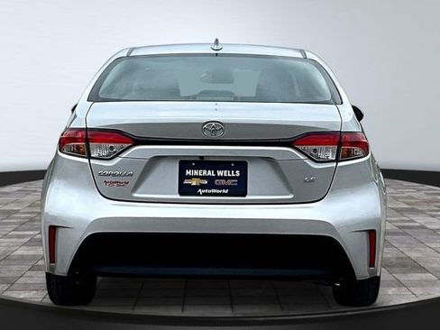 Used 2023 Toyota Corolla LE FWD image 6