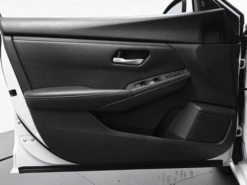 Used 2024 Nissan Sentra SV image 16