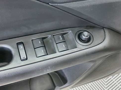 Used 2009 Ford Fusion SE FWD image 15