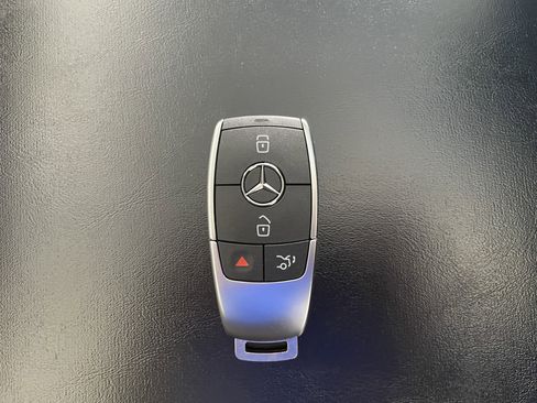 New 2026 Mercedes-Benz GLB 250 image 23