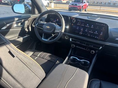 New 2026 Chevrolet Traverse High Country w/ LPO, Floor Liner Package FWD image 17
