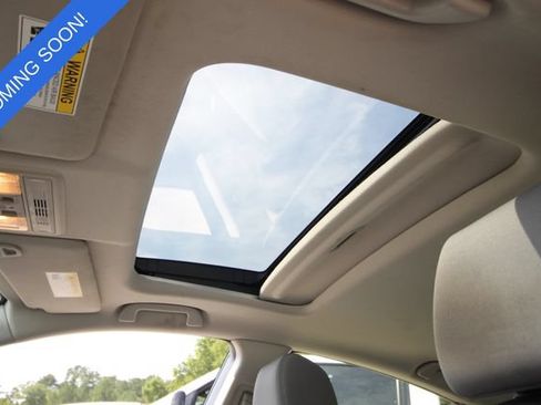 Used 2019 Honda Civic EX image 4