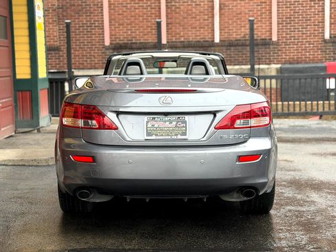 Used 2015 Lexus IS 250C image 9