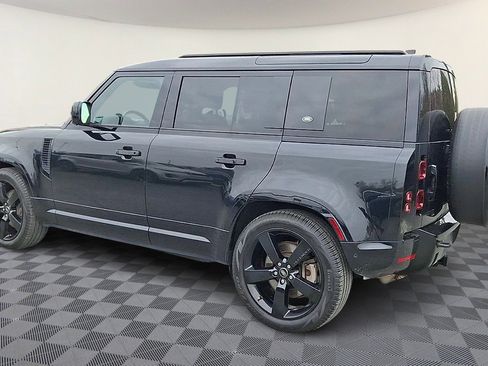 Certified 2023 Land Rover Defender 110 X-Dynamic SE image 6