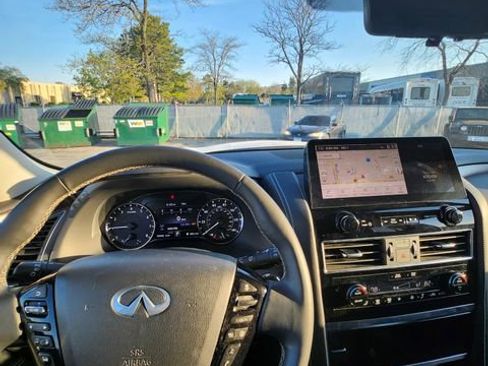 Used 2022 INFINITI QX80 Premium Select w/ Cargo Package image 9