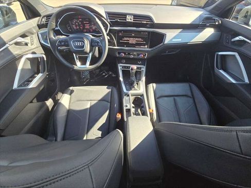 New 2025 Audi Q3 2.0T Premium image 18