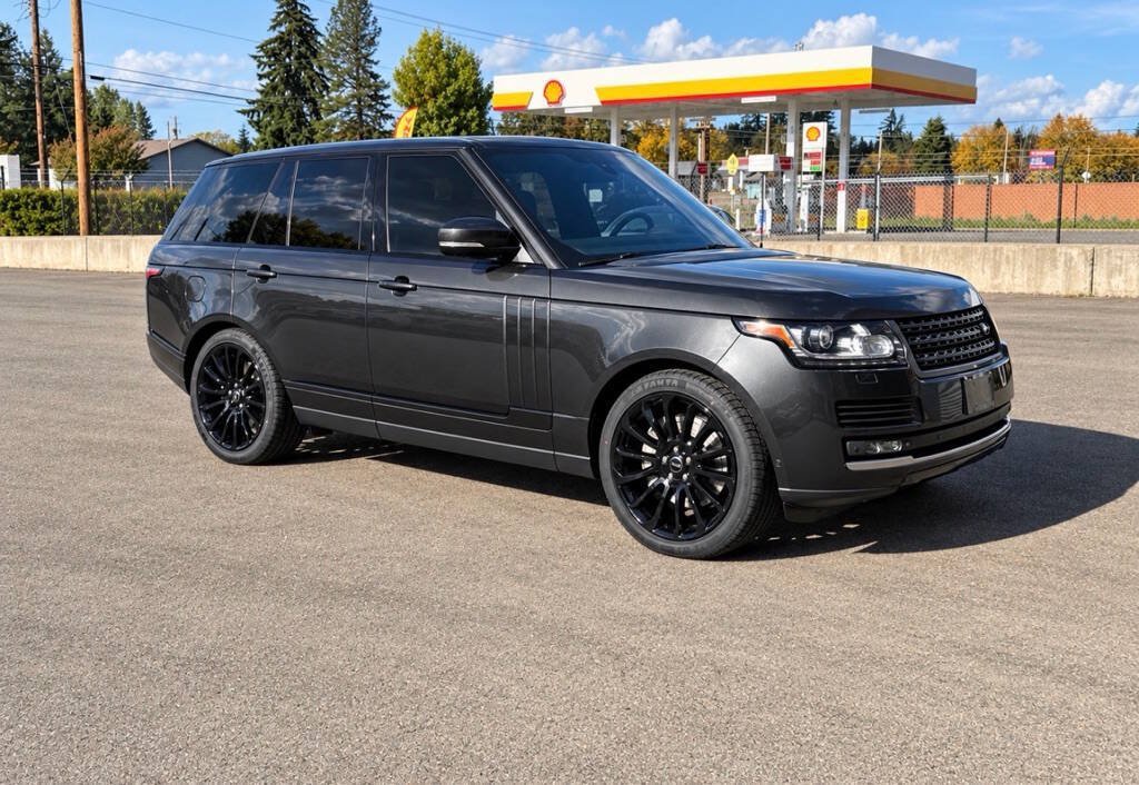 Used 2015 Land Rover Range Rover Supercharged AWD/4WD image 2