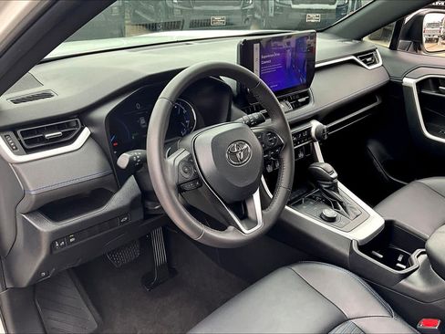 Certified 2023 Toyota RAV4 XSE AWD/4WD image 18
