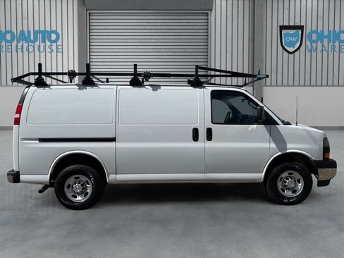 Used 2021 Chevrolet Express 2500 w/ Driver Convenience Package RWD image 5