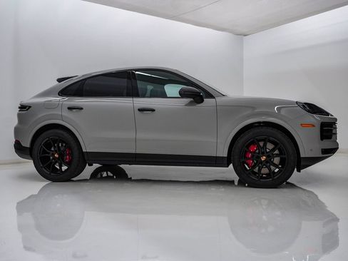 New 2026 Porsche Cayenne S AWD/4WD image 9