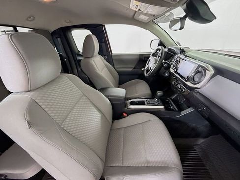 Used 2022 Toyota Tacoma SR5 image 23
