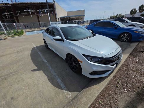 Used 2020 Honda Civic Sport image 2