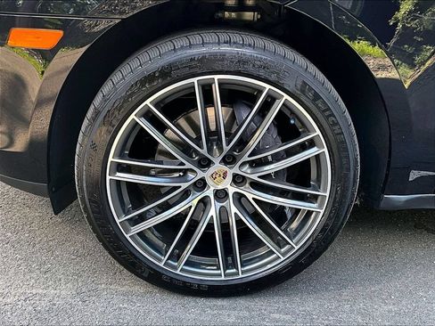 Certified 2026 Porsche Macan AWD/4WD image 14