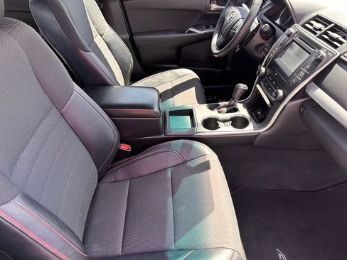 Used 2016 Toyota Camry SE FWD image 9