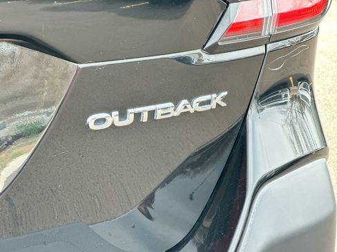 Used 2020 Subaru Outback Limited image 18