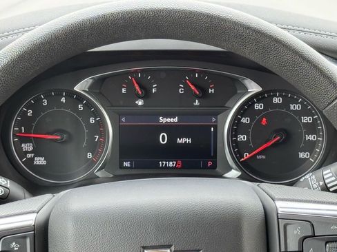 Used 2024 Chevrolet Blazer LT w/ Convenience Package image 3