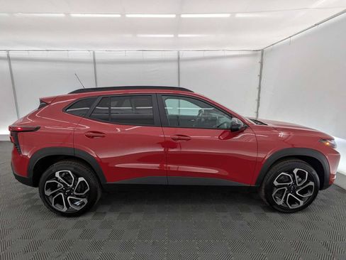 New 2026 Chevrolet Trax RS w/ Driver Confidence Package FWD image 7