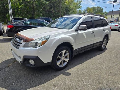 Used 2013 Subaru Outback 3.6R Limited image 12