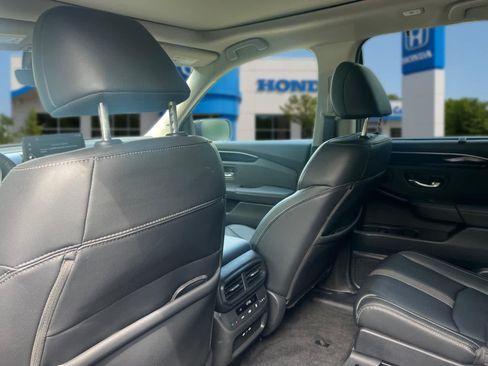Used 2024 Honda Pilot Touring image 27