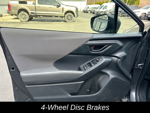 Used 2024 Subaru Crosstrek 2.0i Premium image 12