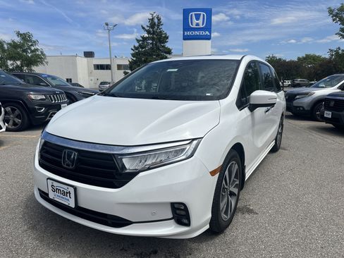 Used 2022 Honda Odyssey Touring image 1