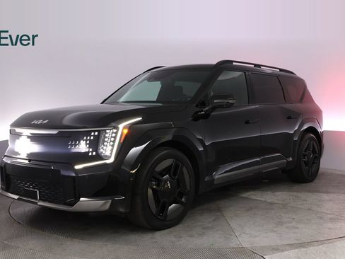 Used 2024 Kia EV9 GT-Line AWD/4WD image 2