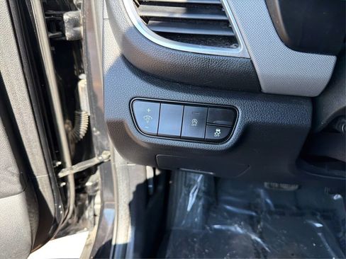 Used 2021 Kia Seltos LX image 18