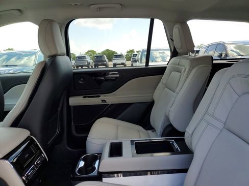 New 2026 Lincoln Aviator Reserve w/ Jet Appearance Package image 10