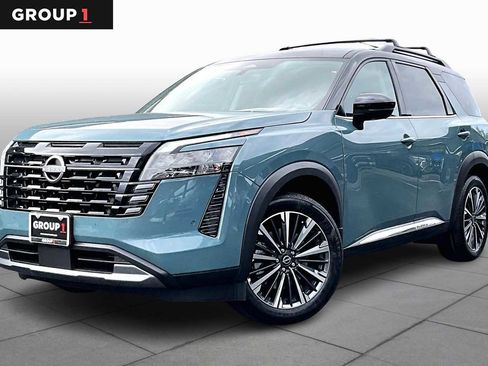 New 2026 Nissan Pathfinder Platinum w/ Accent Package image 1