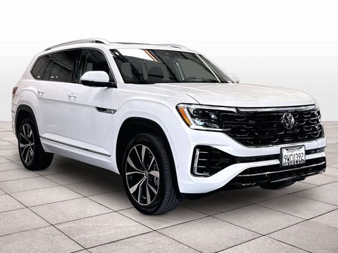 Certified 2026 Volkswagen Atlas SEL Premium R-Line AWD/4WD image 3