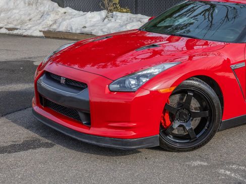 Used 2010 Nissan GT-R Premium image 10