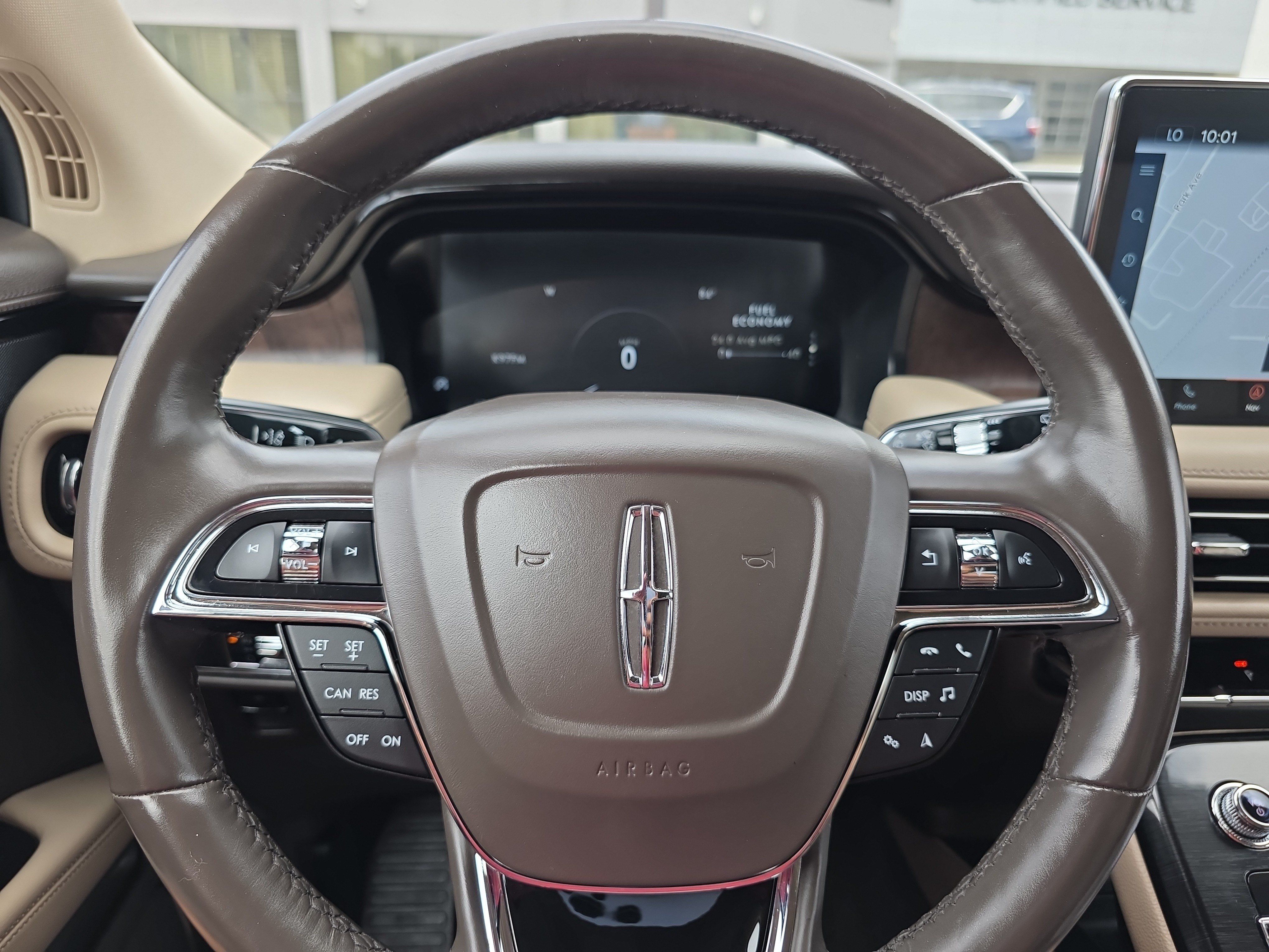 Used 2023 Lincoln Nautilus Reserve AWD/4WD image 19
