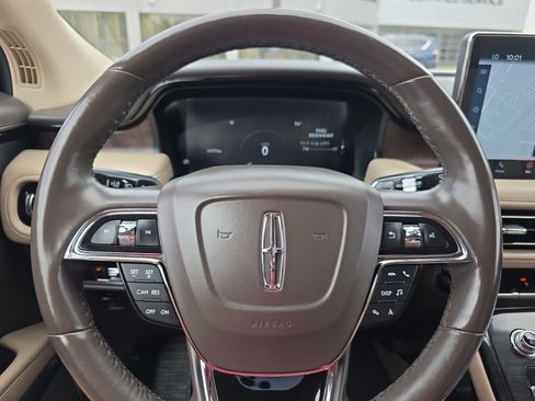 Used 2023 Lincoln Nautilus Reserve AWD/4WD image 19