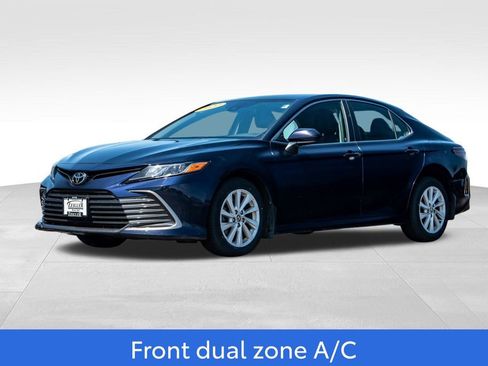 Used 2022 Toyota Camry LE FWD image 3