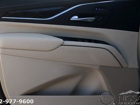 Used 2023 Cadillac Escalade Premium Luxury w/ Performance Package image 10